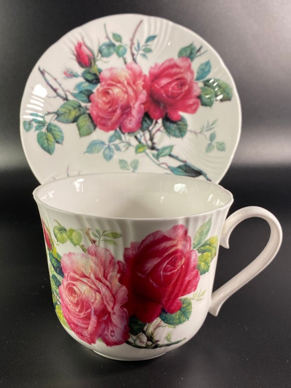 Extremely RARE !! Roy Kirkham English Rose  Breakfast Cup & Saucer 5789083